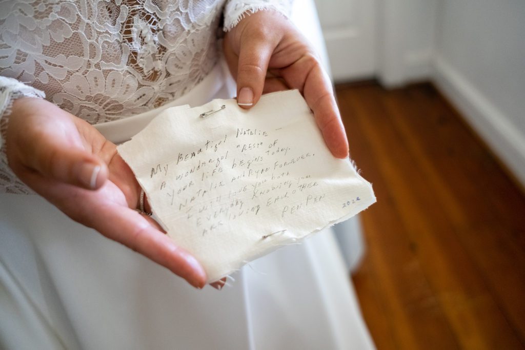 Note on wedding day