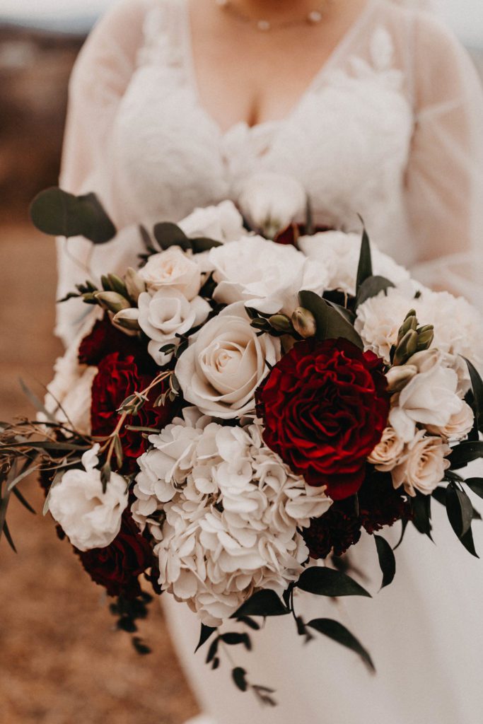 Winter bridal bouquet red and white